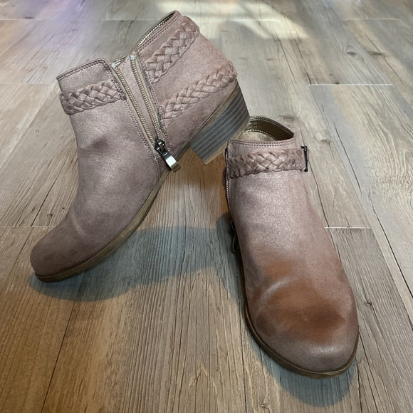 LIFE STRIDE VELOCITY with Memory Foam Boots - Picture 6 of 16